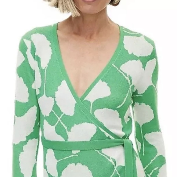 Women's Long Sleeve V-Neck‎ Ginkgo Green Sweater Wrap Top - DVF x Target XS - Picture 2 of 5
